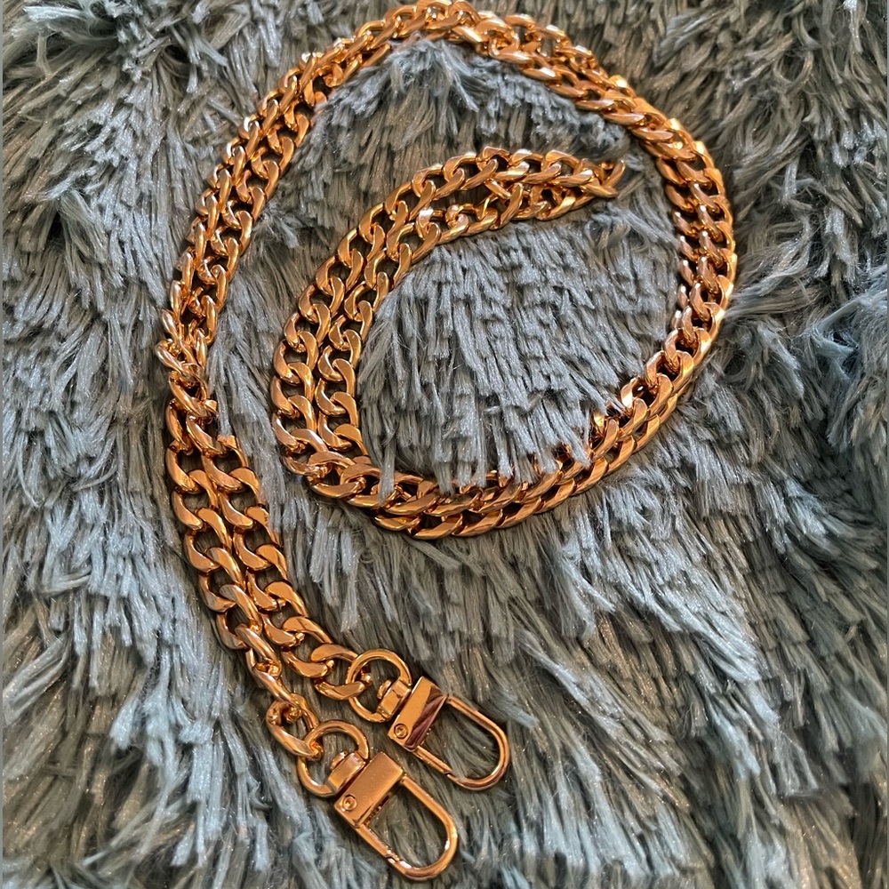 NWOT Crossbody Chain - 47” - Goldtone - Unbranded